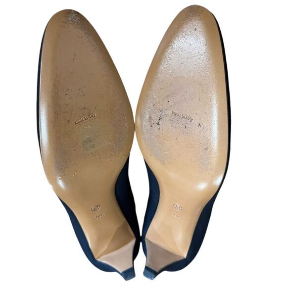 Revolve The Row Lady D Di crepe kitten-heel pumps Kitten Heel Pumps - Picture 9 of 9